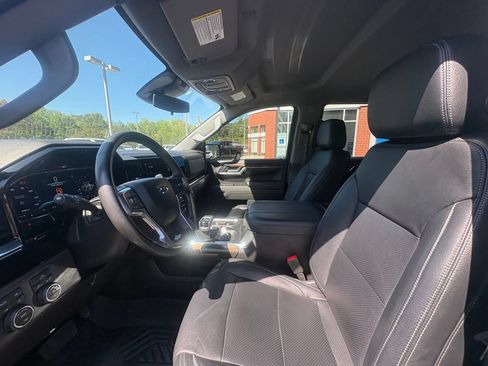 Used 2024 Chevrolet Silverado 1500 LT Trail Boss w/ Protection Package AWD/4WD image 11