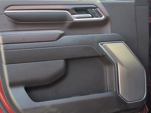 Used 2024 GMC Sierra 2500 Denali w/ Denali Reserve Package image 16