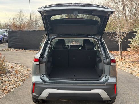 New 2026 Volkswagen Tiguan SE FWD image 15