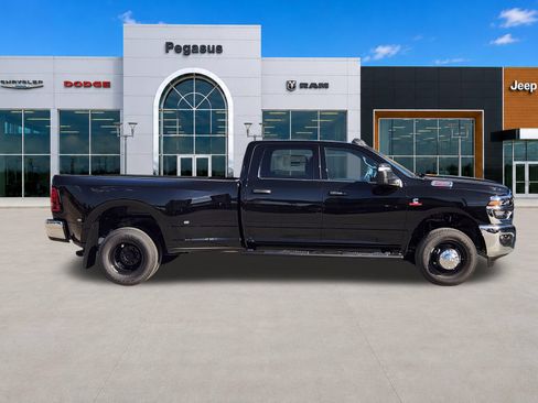 New 2026 RAM 3500 Tradesman AWD/4WD image 7