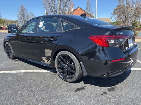 Used 2023 Honda Civic Sport image 8