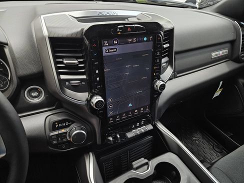 New 2026 RAM 1500 4x4 Crew Cab image 16