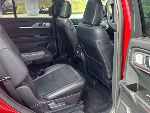 Used 2025 Ford Explorer ST AWD/4WD image 25