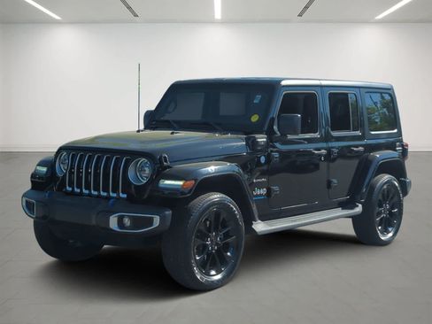 Used 2023 Jeep Wrangler Unlimited Sahara w/ Cold Weather Group AWD/4WD image 1