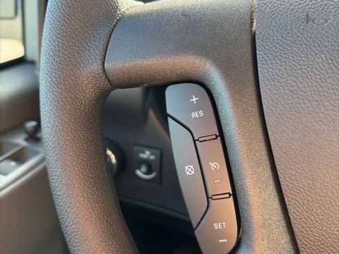 New 2025 Chevrolet Express 2500 w/ Driver Convenience Package RWD image 17