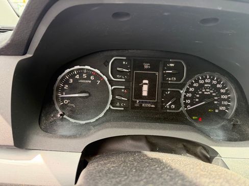 Used 2018 Toyota Tundra Platinum AWD/4WD image 5