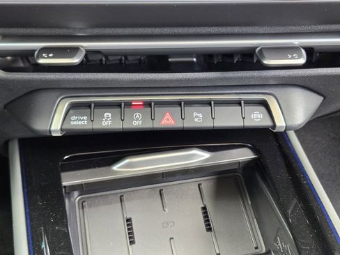New 2026 Audi Q3 quattro 2.0T AWD/4WD image 24