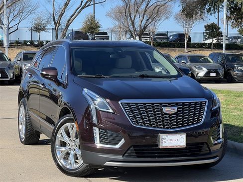 Used 2020 Cadillac XT5 Premium Luxury image 2