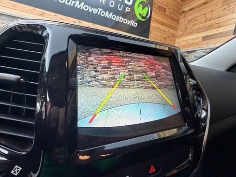 Used 2019 Jeep Cherokee Limited image 21