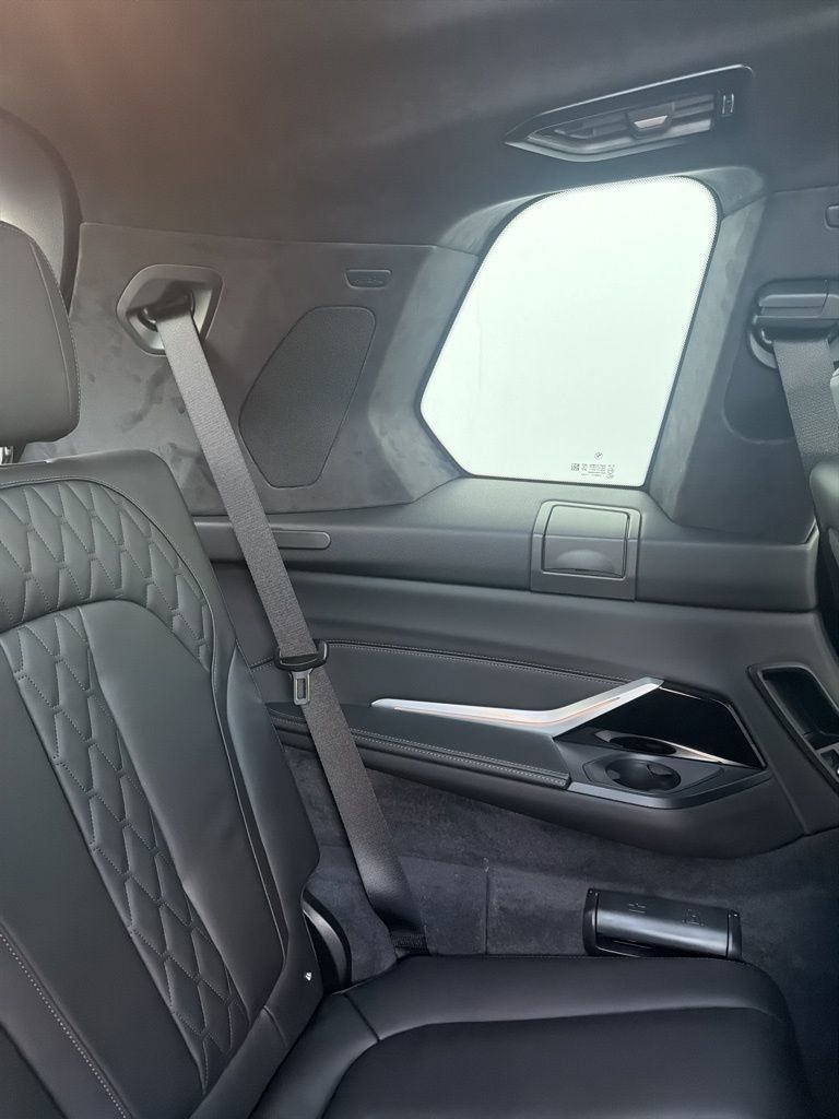 New 2026 BMW X7 M60i AWD/4WD image 20