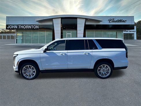 New 2026 Cadillac Escalade ESV Luxury w/ Touring Package image 8