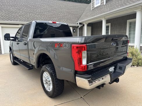 Used 2019 Ford F250 XL w/ STX Appearance Package AWD/4WD image 4