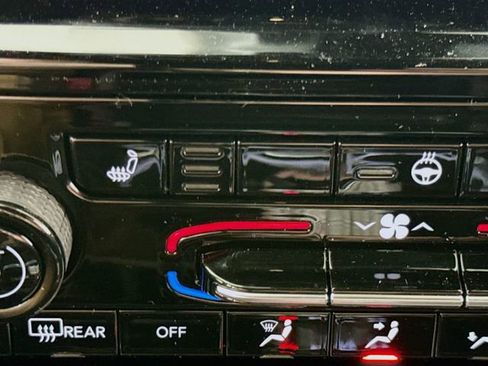 New 2025 Jeep Grand Cherokee L Altitude image 19