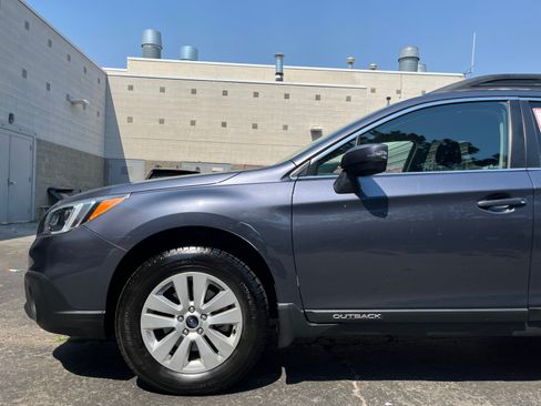 Used 2015 Subaru Outback 2.5i Premium w/ Popular Package #1 AWD/4WD image 9
