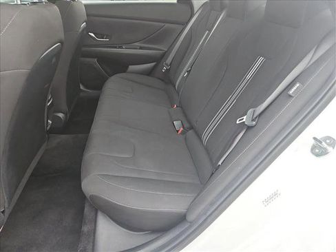 Used 2024 Hyundai Elantra SEL image 19