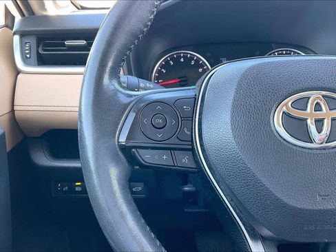Used 2019 Toyota RAV4 XLE Premium w/ Cold Weather Package image 23