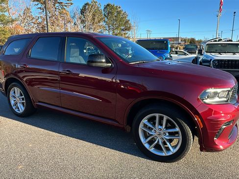 Used 2023 Dodge Durango GT image 5