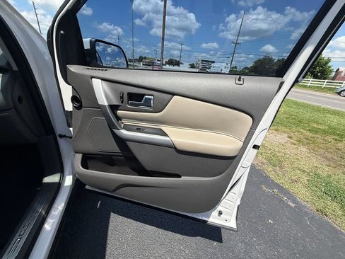 Used 2014 Ford Edge Limited w/ Driver Entry Package FWD image 22