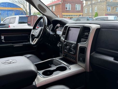 Used 2018 RAM 2500 Laramie w/ Convenience Group AWD/4WD image 19