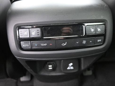 Used 2024 Hyundai Palisade Calligraphy image 14