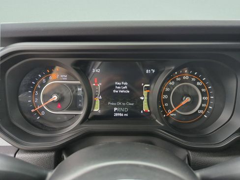 Used 2025 Jeep Wrangler Unlimited Sahara AWD/4WD image 42