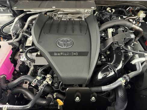Used 2026 Toyota Highlander XLE AWD/4WD image 35