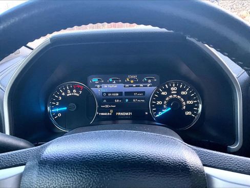 Used 2016 Ford F150 Lariat image 18