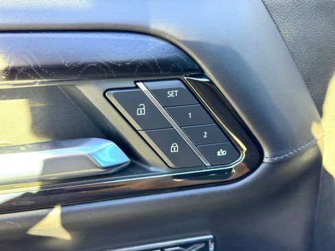 Used 2022 GMC Sierra 1500 AT4X image 18