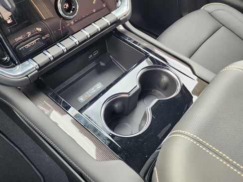 New 2026 GMC Yukon XL Elevation image 32