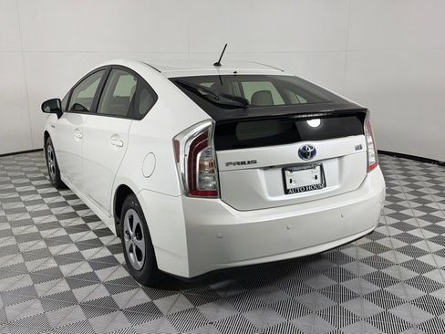 Used 2015 Toyota Prius Two FWD image 7
