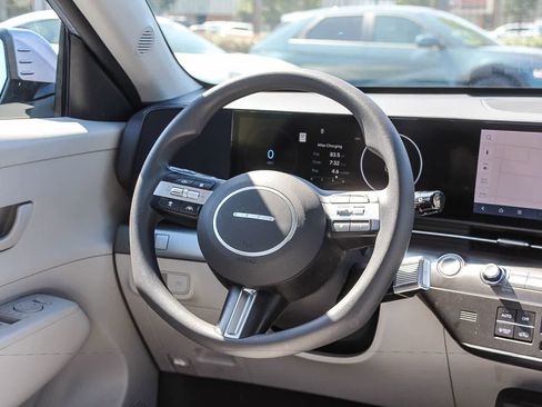 Certified 2024 Hyundai Kona SE FWD image 21