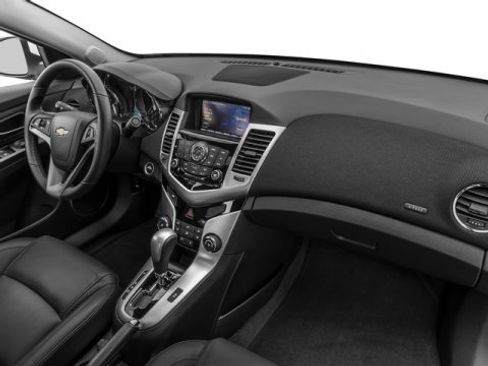 Used 2016 Chevrolet Cruze LT w/ Technology Package image 21