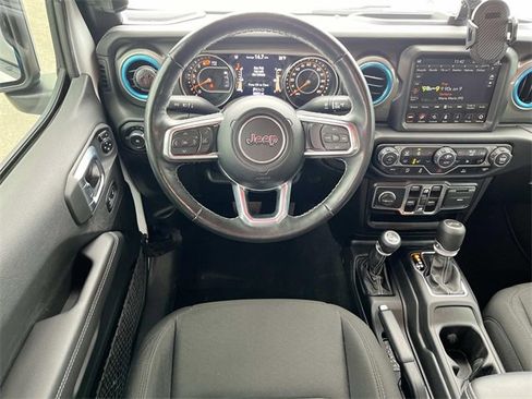 Certified 2022 Jeep Wrangler Unlimited Sahara w/ Cold Weather Group image 14