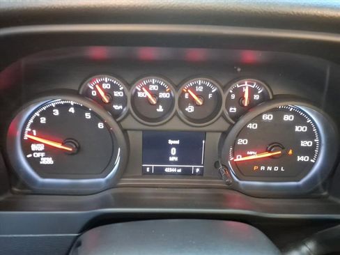 Used 2023 Chevrolet Silverado 1500 Custom image 13