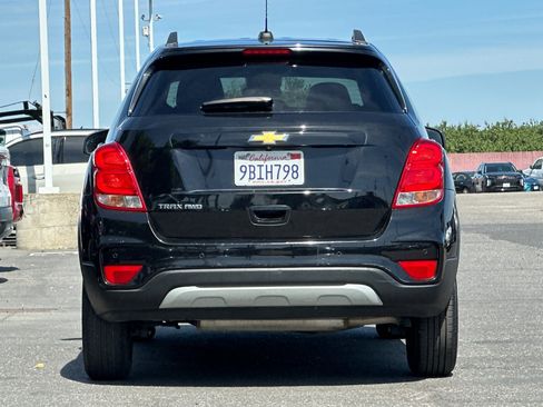 Used 2022 Chevrolet Trax LT w/ Driver Confidence Package AWD/4WD image 5