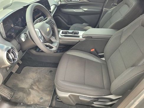 New 2026 Chevrolet Equinox EV LT image 11