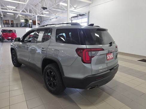 Used 2023 GMC Acadia AT4 w/ Technology Package AWD/4WD image 3