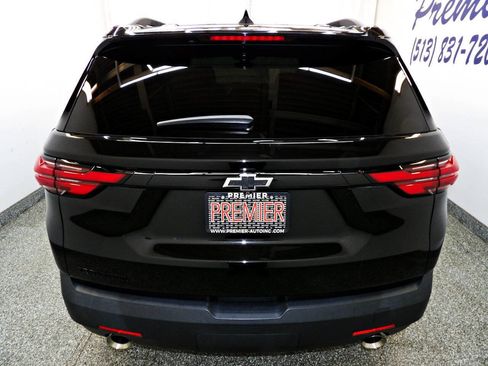 Used 2022 Chevrolet Traverse LS w/ Midnight/Sport Edition FWD image 5
