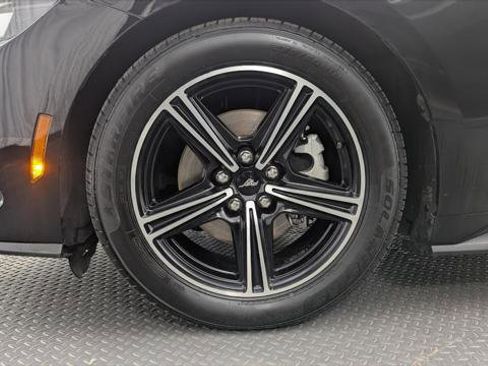 Used 2024 Ford Mustang Convertible image 21