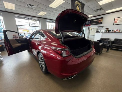 Used 2020 Lexus ES 350 w/ Premium Package image 17