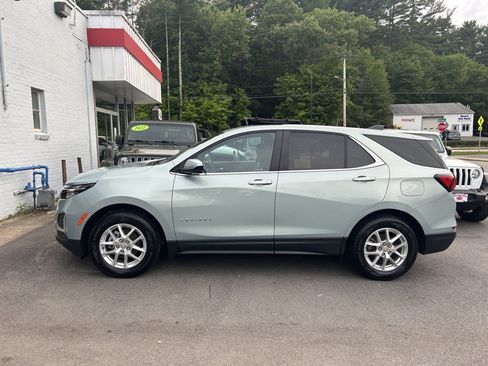 Used 2022 Chevrolet Equinox LT FWD image 2