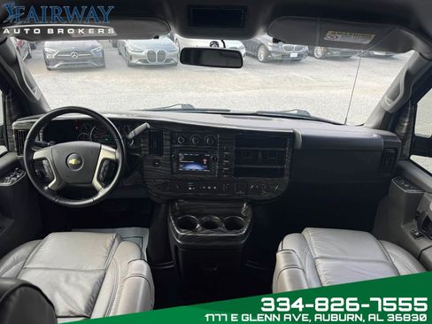 Used 2018 Chevrolet Express 2500 image 22