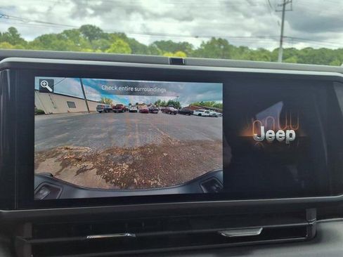 New 2025 Jeep Gladiator Sport image 15