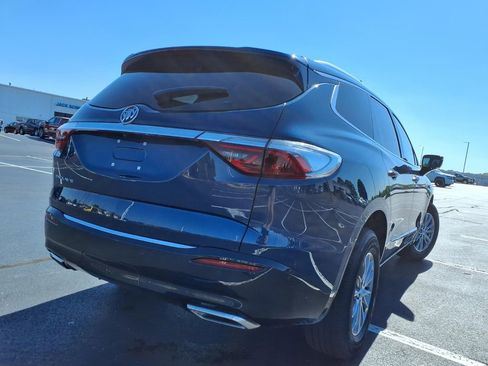Used 2024 Buick Enclave Essence w/ LPO, Floor Liner Package FWD image 31