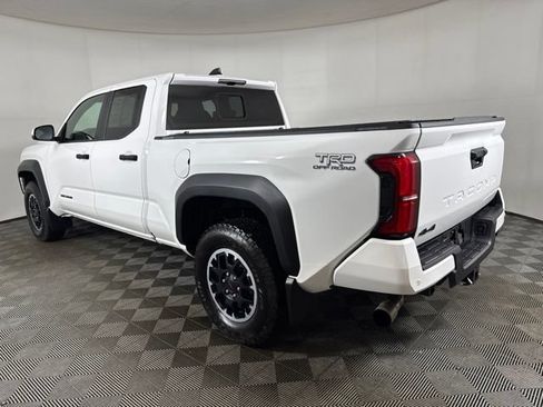 Used 2025 Toyota Tacoma TRD Off-Road w/ TRD Off Road Upgrade Package AWD/4WD image 6