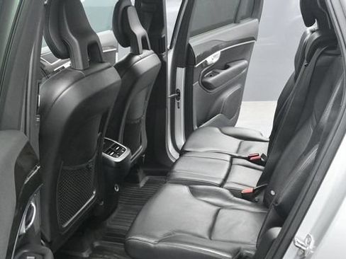 Used 2018 Volvo XC90 T6 Momentum w/ Convenience Package AWD/4WD image 23