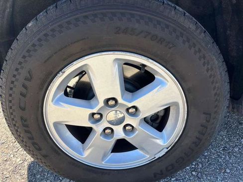 Used 2013 Jeep Grand Cherokee Laredo w/ Laredo E Group image 9