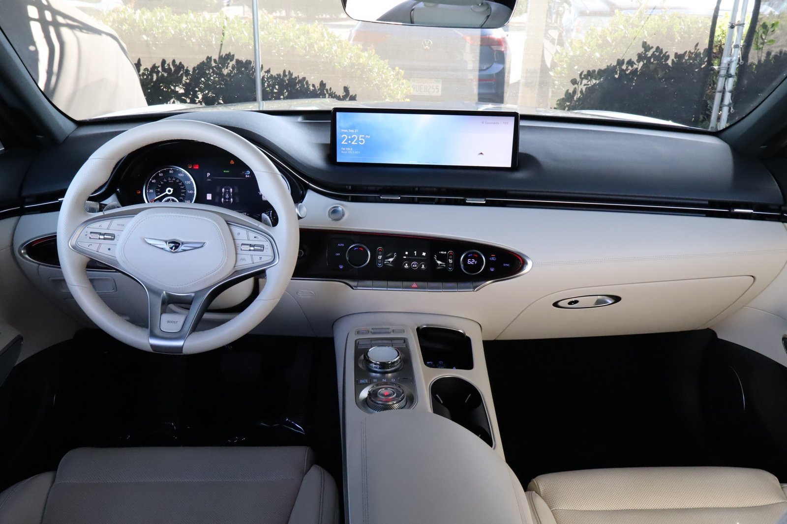 Used 2025 Genesis Electrified GV70 AWD/4WD image 27