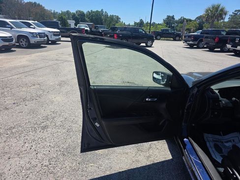 Used 2015 Honda Accord Sport image 6