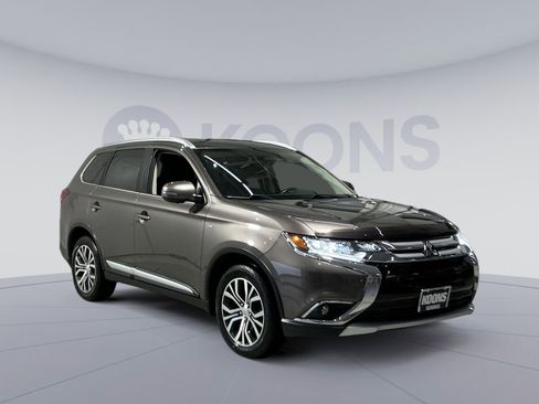 Used 2018 Mitsubishi Outlander GT image 18